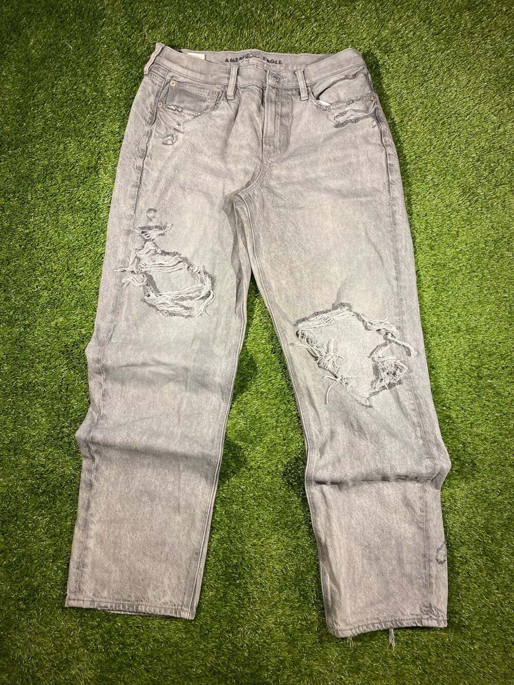 American Eagle Straight Leg Jeans Size 8 Gray Distressed Denim